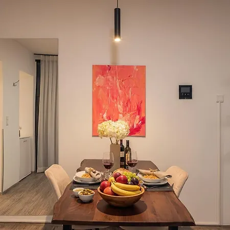Apartamento Loft Mit Kueche I Self Check-in I Parkplatz I Wifi I Crest Housing *
